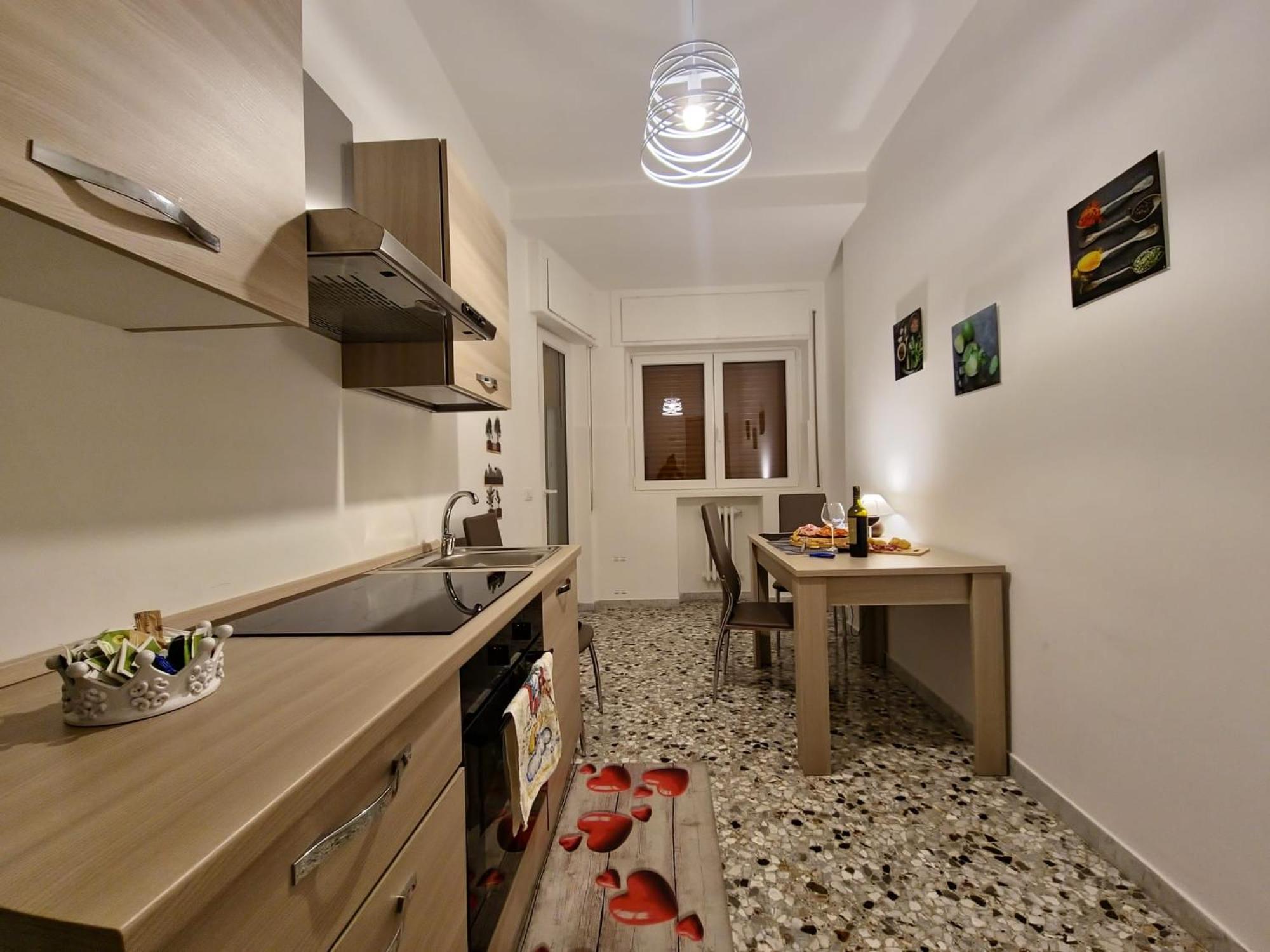 Garibaldi Square Apartment Bari Bagian luar foto