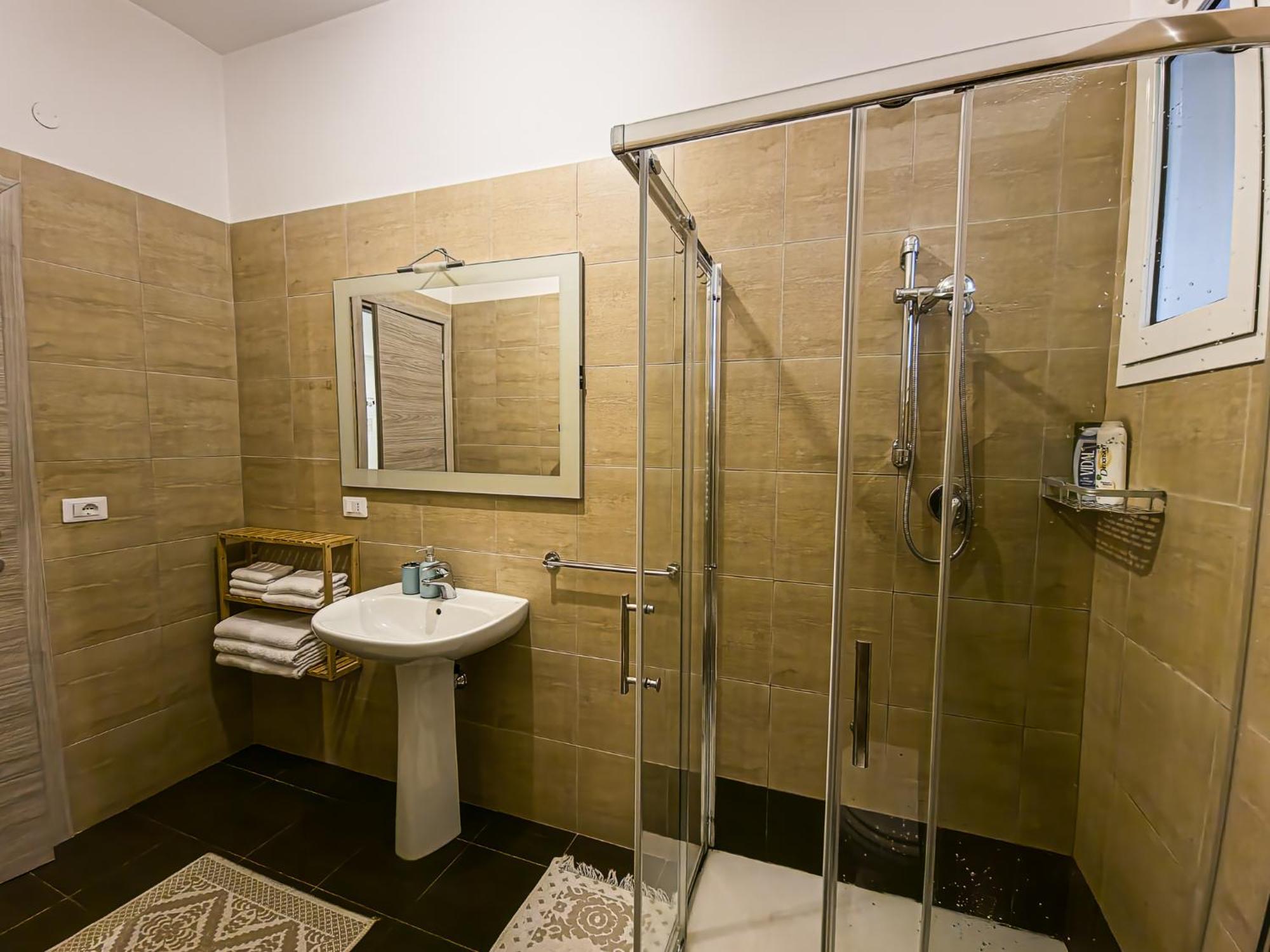 Garibaldi Square Apartment Bari Bagian luar foto