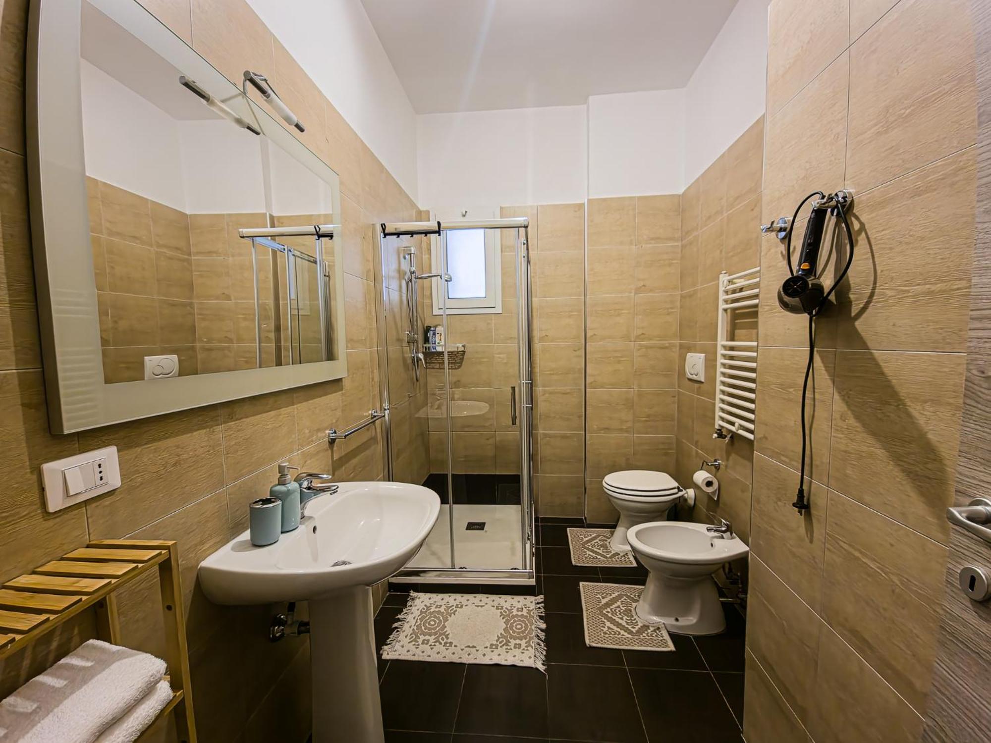 Garibaldi Square Apartment Bari Bagian luar foto