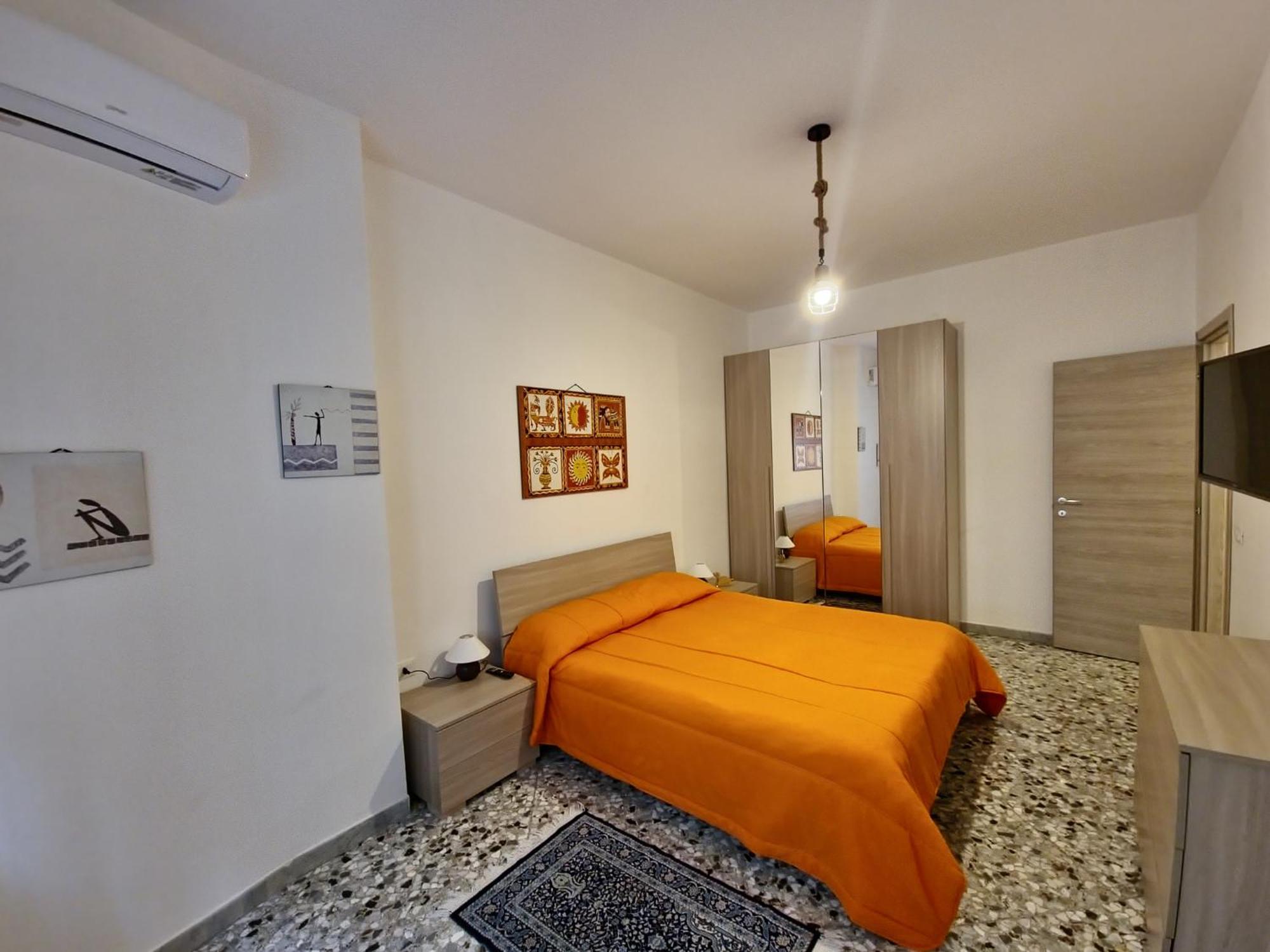 Garibaldi Square Apartment Bari Bagian luar foto