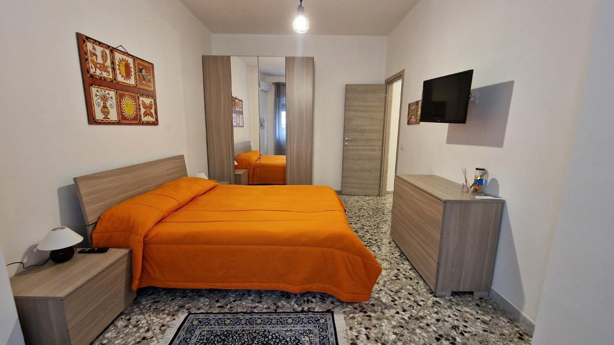 Garibaldi Square Apartment Bari Bagian luar foto